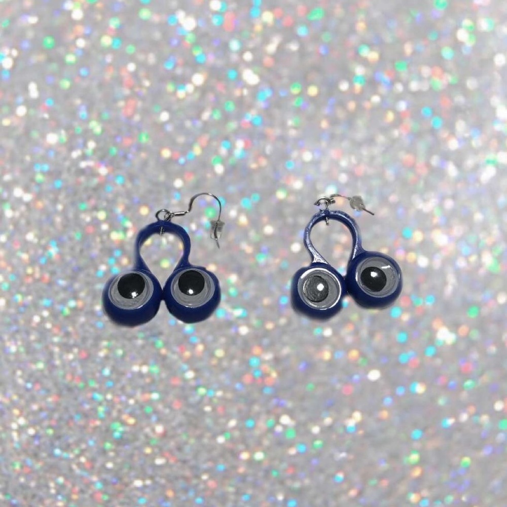 Handmade blue googly eye earrings!